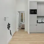 Center Swietokrzyska & Emilii Plater By Renters