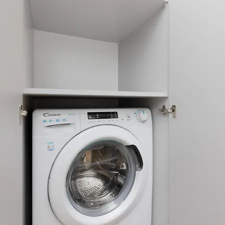 Center Swietokrzyska & Emilii Plater By Renters Daire