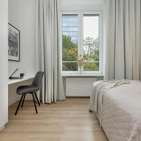 Center Swietokrzyska & Emilii Plater By Renters Warschau