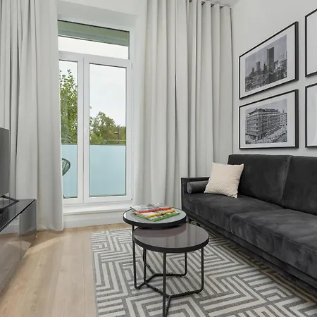 Apartment Center Swietokrzyska & Emilii Plater By Renters