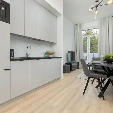 Center Swietokrzyska & Emilii Plater By Renters *