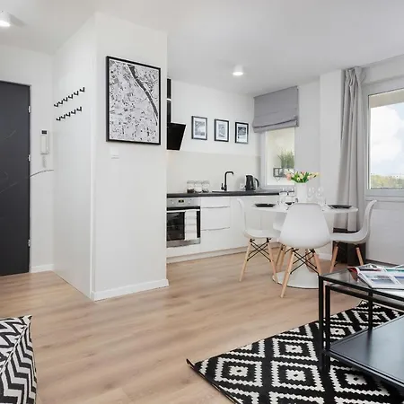 Center Swietokrzyska & Emilii Plater By Renters Daire