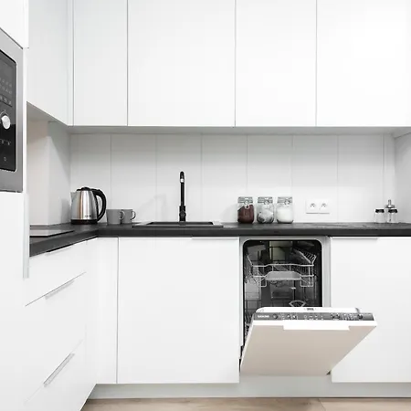 Center Swietokrzyska & Emilii Plater By Renters * Varşova