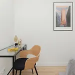 Center Swietokrzyska & Emilii Plater By Renters *