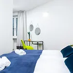 Διαμέρισμα Center Swietokrzyska & Emilii Plater By Renters Βαρσοβία
