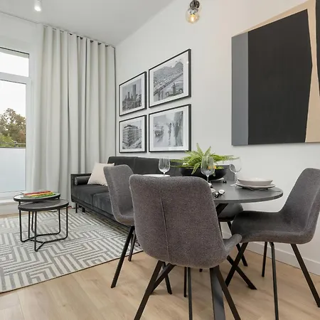 Center Swietokrzyska & Emilii Plater By Renters Apartman *