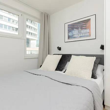 شقة Center Swietokrzyska & Emilii Plater By Renters وارسو