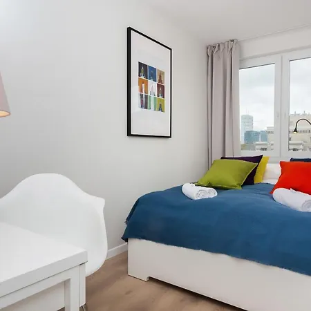 Center Swietokrzyska & Emilii Plater By Renters شقة وارسو
