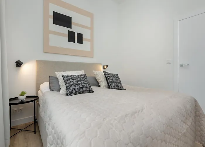 Center Swietokrzyska & Emilii Plater By Renters Warsaw