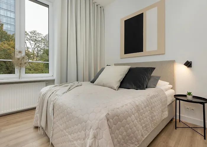 Apartment Center Swietokrzyska & Emilii Plater By Renters Warsaw