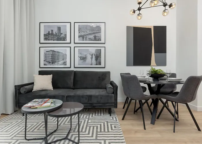 Center Swietokrzyska & Emilii Plater By Renters *