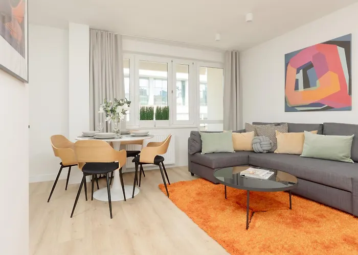 Center Swietokrzyska & Emilii Plater By Renters