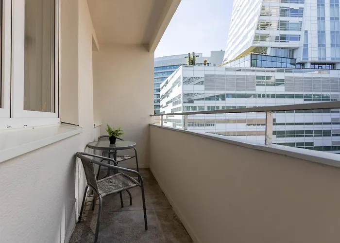 Center Swietokrzyska & Emilii Plater By Renters Apartment Warsaw
